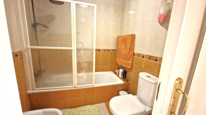 Image No.21-3 Bed Townhouse for sale
