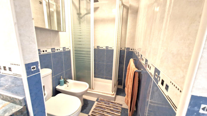 Image No.25-3 Bed Townhouse for sale