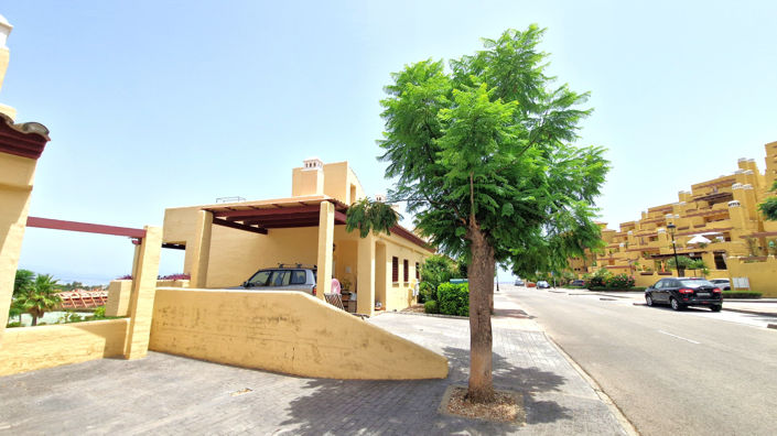 Image No.43-3 Bed Townhouse for sale