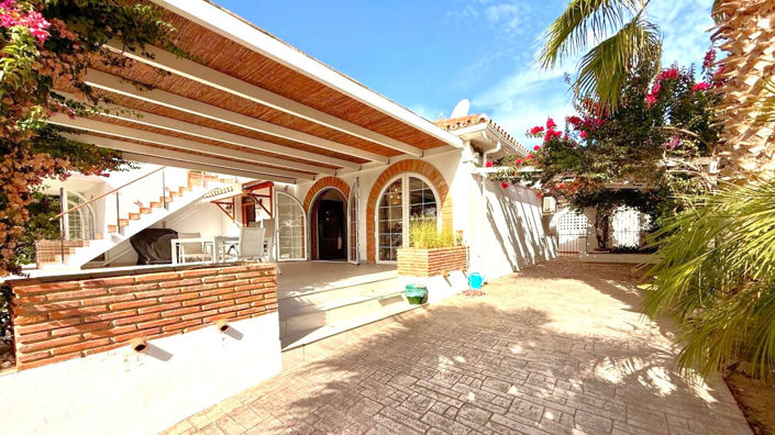 Image No.10-3 Bed House for sale