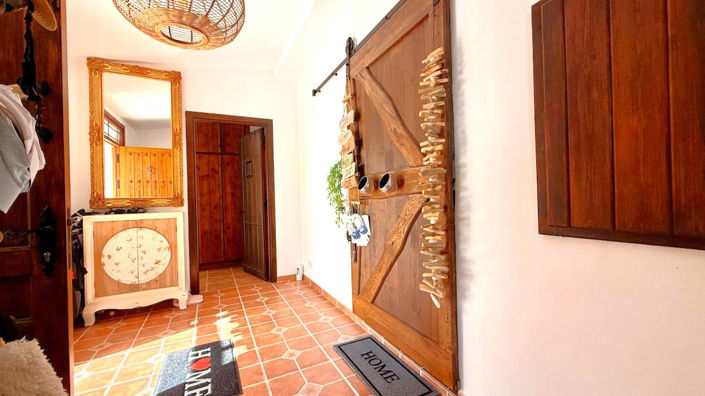 Image No.19-3 Bed House for sale