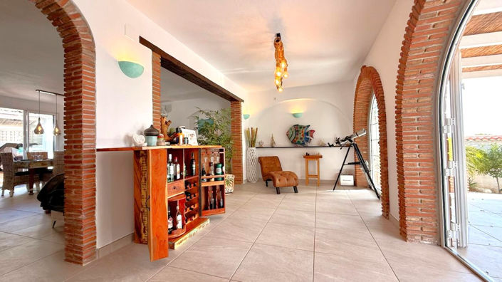 Image No.21-3 Bed House for sale