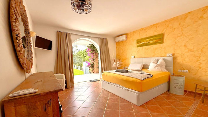 Image No.3-3 Bed House for sale