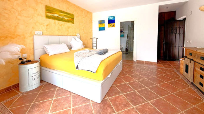 Image No.31-3 Bed House for sale