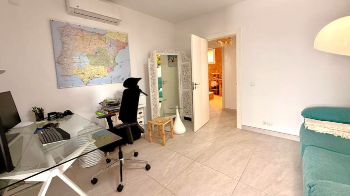 Image No.39-3 Bed House for sale