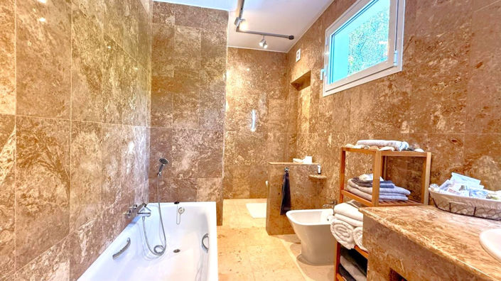 Image No.40-3 Bed House for sale