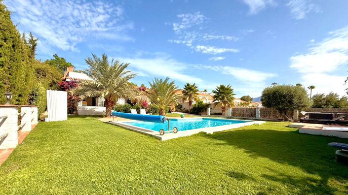 Image No.8-3 Bed House for sale
