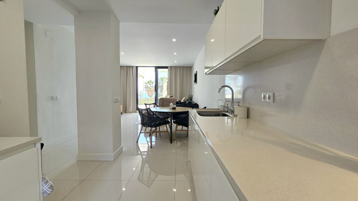 Image No.21-2 Bed Property for sale