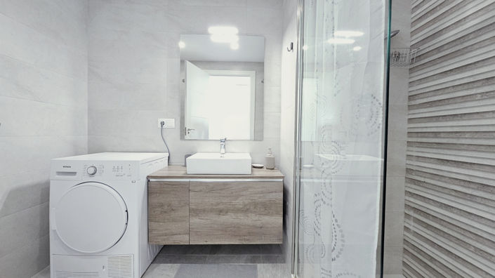 Image No.30-2 Bed Property for sale