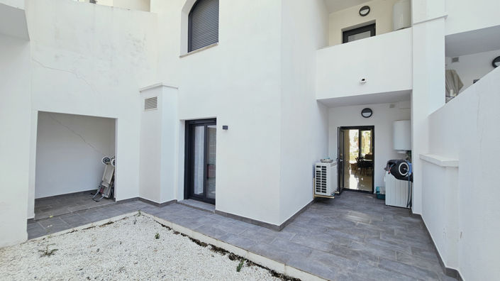 Image No.36-2 Bed Property for sale