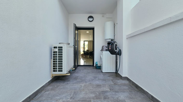 Image No.37-2 Bed Property for sale