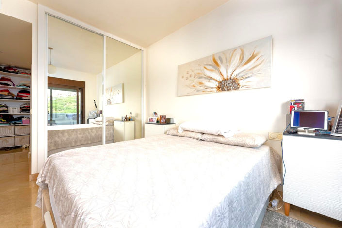 Image No.17-2 Bed Apartment for sale