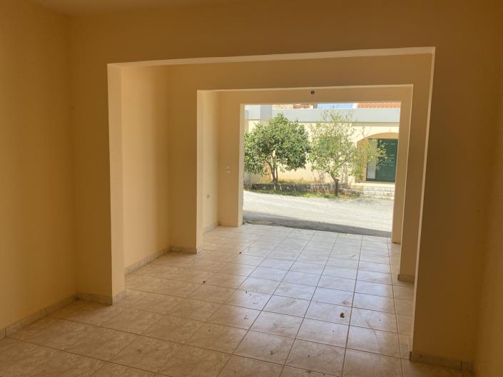 Image No.27-3 Bed Maisonette for sale