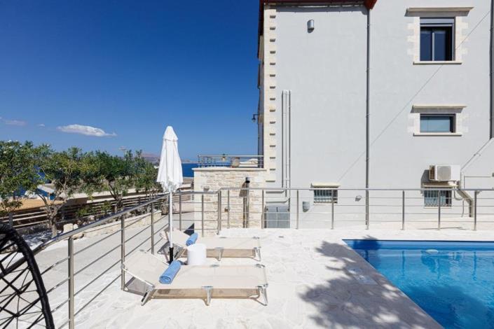 Image No.8-Maison / Villa de 4 chambres à vendre à Almyrida