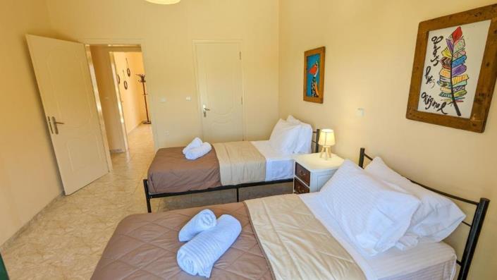 Image No.24-3 Bed House for sale