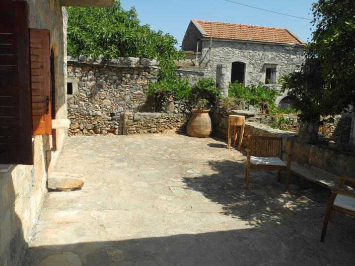 Image No.4-2 Bed House for sale