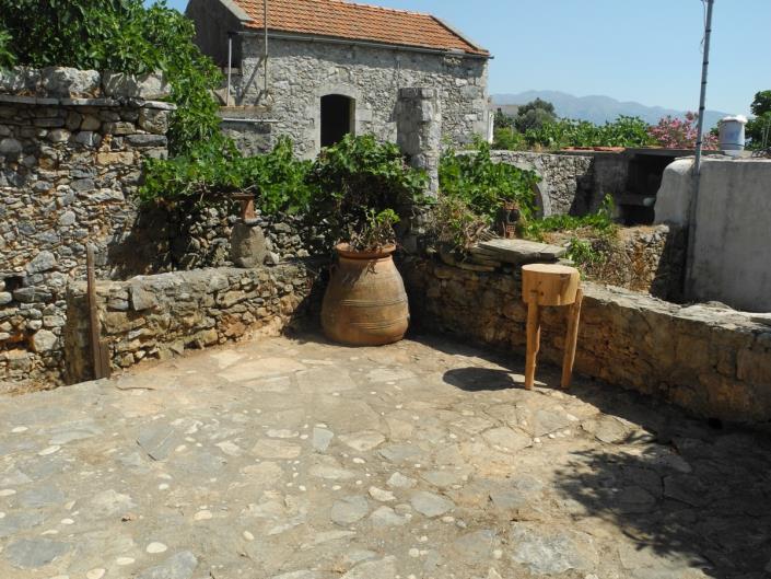 Image No.5-2 Bed House for sale