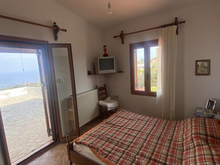 Image No.24-3 Bed Village House for sale