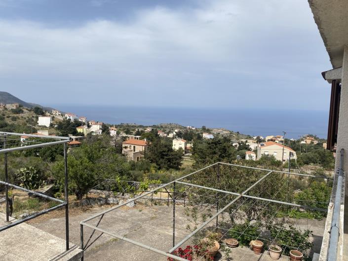 Image No.28-3 Bed Village House for sale