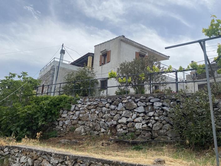 Image No.40-3 Bed Village House for sale