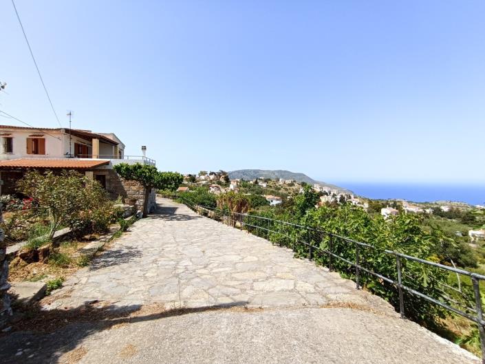 Image No.41-3 Bed Village House for sale