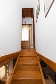 House2---Staircase-to-upper-floor