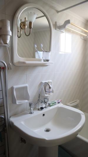 Image No.26-3 Bed House for sale