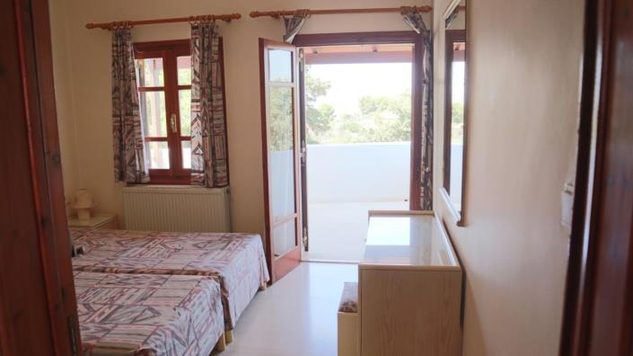 Image No.34-3 Bed House for sale