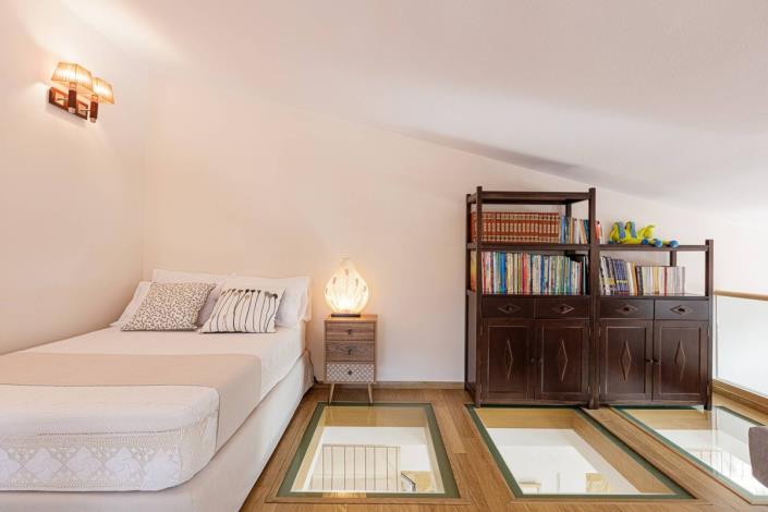 Image No.10-4 Bed Villa for sale