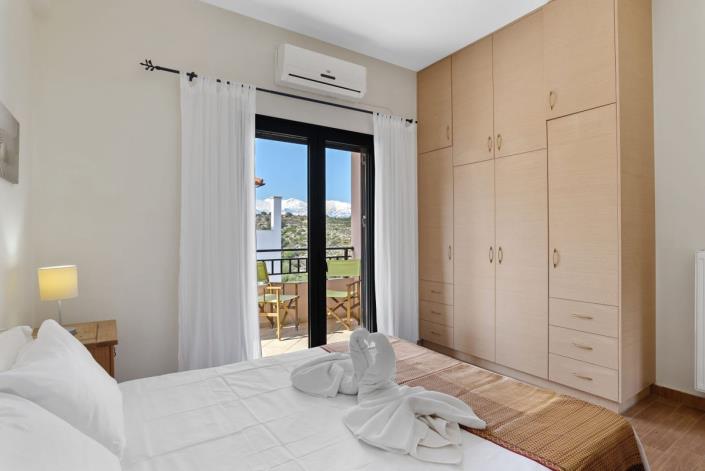 Image No.17-3 Bed Villa / Detached for sale