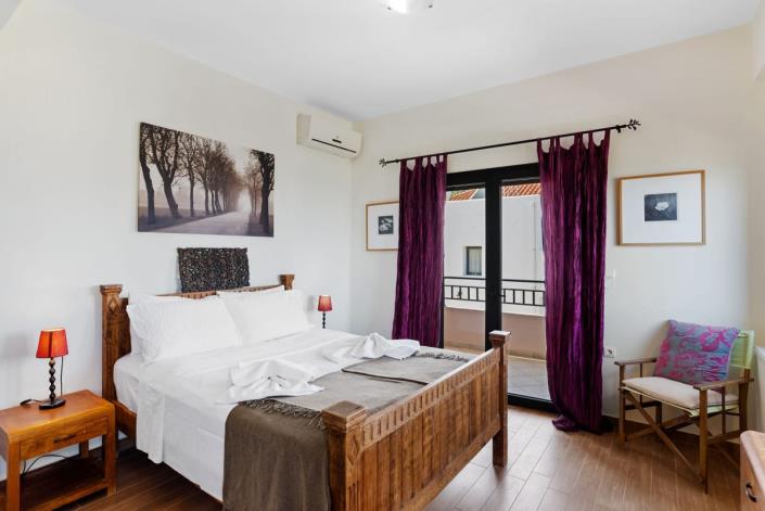 Image No.27-3 Bed Villa / Detached for sale