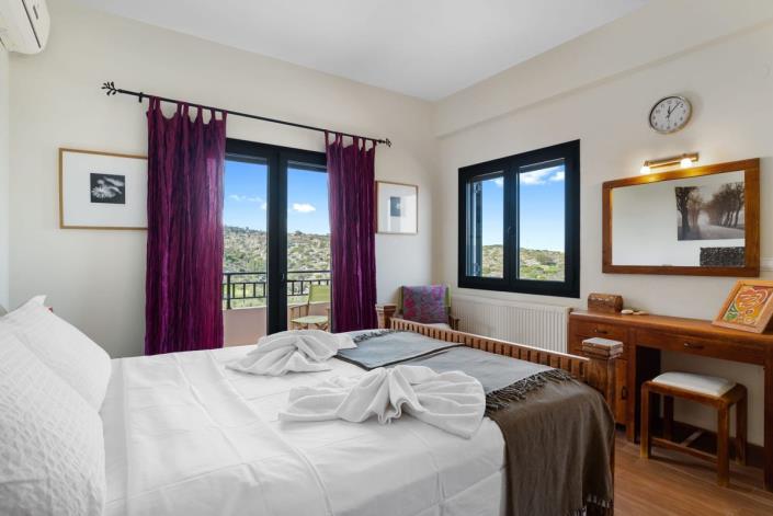 Image No.29-3 Bed Villa / Detached for sale