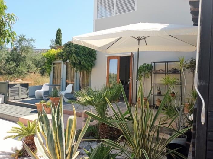 Image No.1-2 Bed House for sale