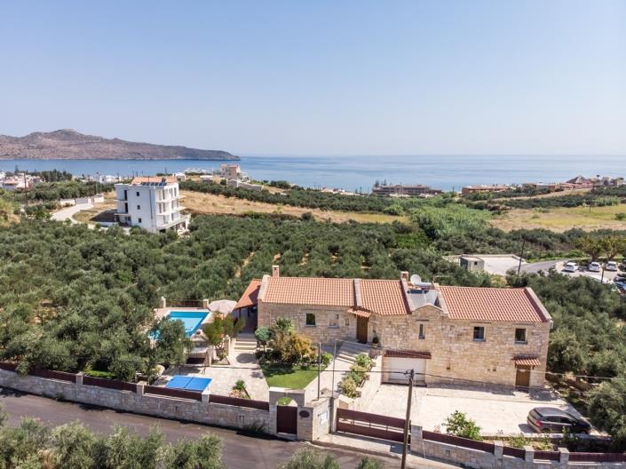 Image No.1-3 Bed Villa / Detached for sale