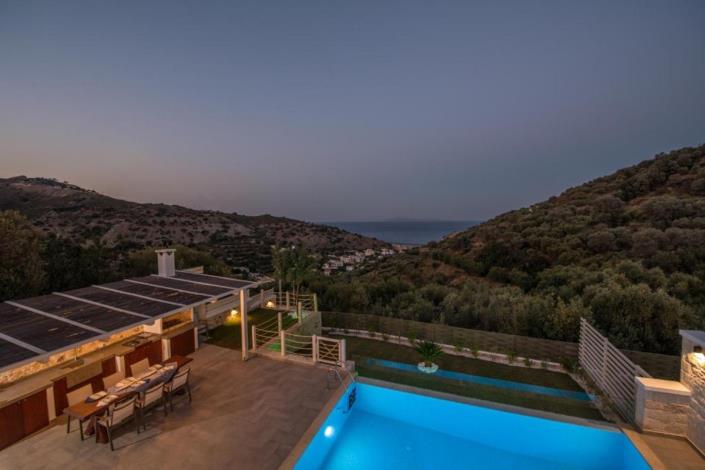 Image No.2-6 Bed House/Villa for sale