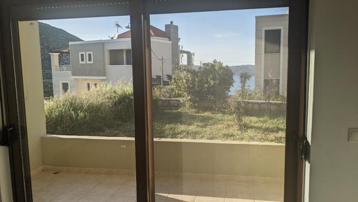 Image No.9-5 Bed House for sale