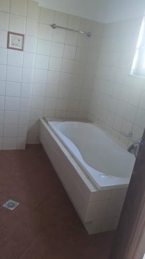 Image No.36-5 Bed House for sale