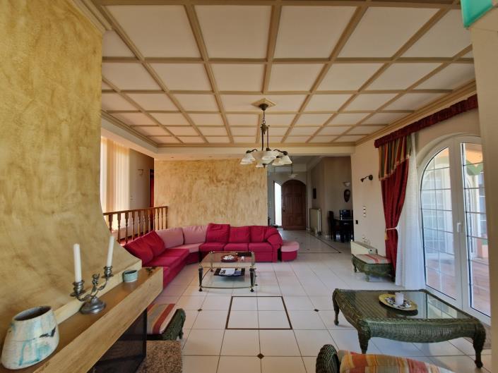 Image No.11-3 Bed Apartment for sale