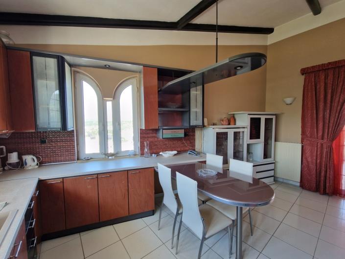 Image No.14-3 Bed Apartment for sale