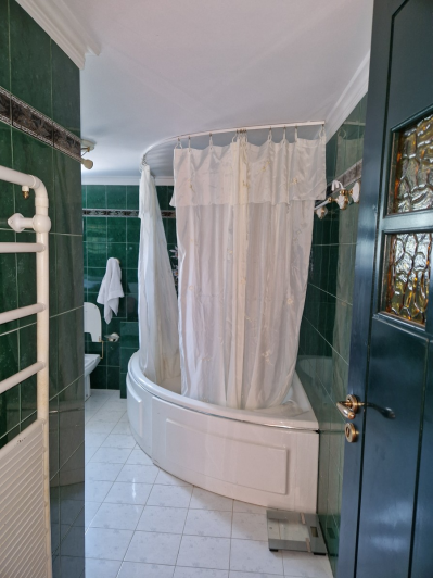 Image No.31-3 Bed Apartment for sale