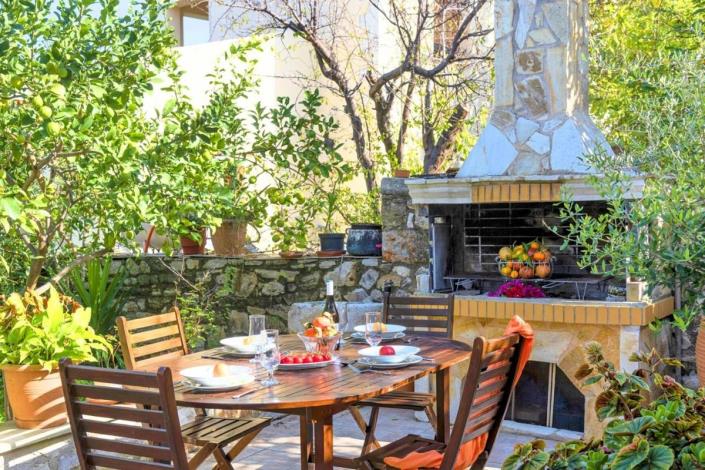 Image No.12-4 Bed Village House for sale