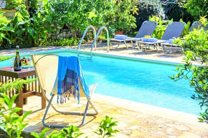 Image No.15-4 Bed Village House for sale