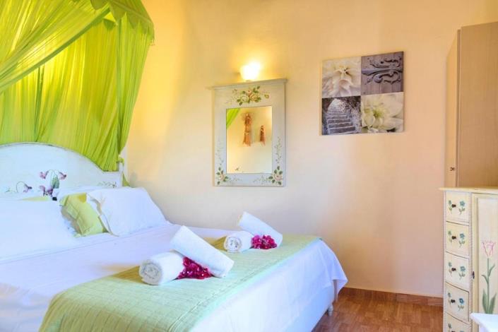 Image No.24-4 Bed Village House for sale