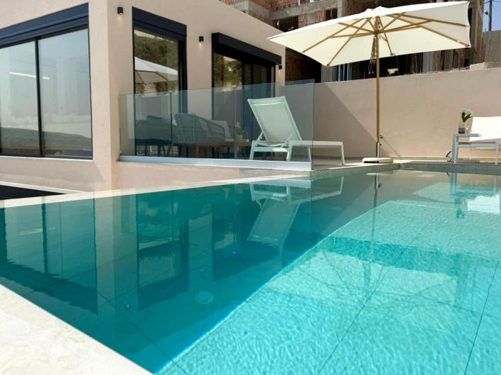 Image No.2-4 Bed Villa for sale