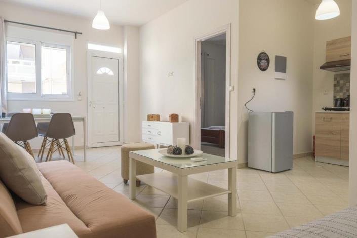 Image No.10-6 Bed Hotel for sale