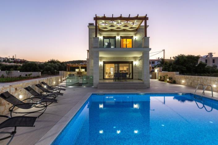 Image No.1-Villa / Détaché de 5 chambres à vendre à Almirida