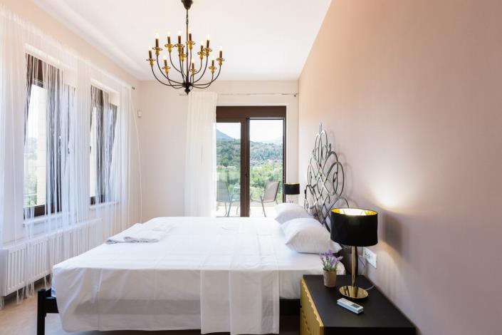 Image No.18-5 Bed Villa / Detached for sale