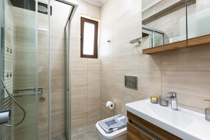 Image No.25-5 Bed Villa / Detached for sale