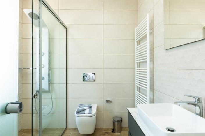 Image No.28-5 Bed Villa / Detached for sale