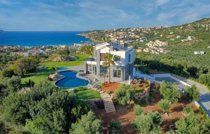 Image No.1-Villa / Détaché de 5 chambres à vendre à Almirida